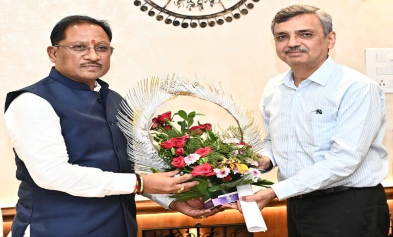 Union Secretary met Chief Minister regarding improvement in land records, detailed discussion on technical innovations