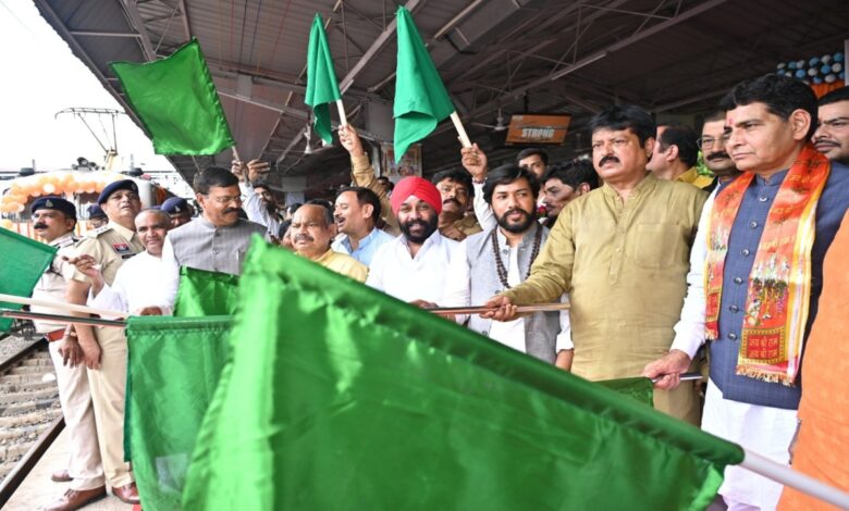 Ramlala Darshan Yojana gets a new flight in Chhattisgarh, first train departs from Raipur