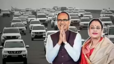 फ्लाइट की जल्दबाजी में पत्नी को भूले शिवराज सिंह, एक किलोमीटर बाद काफिला लेकर लौटे वापस