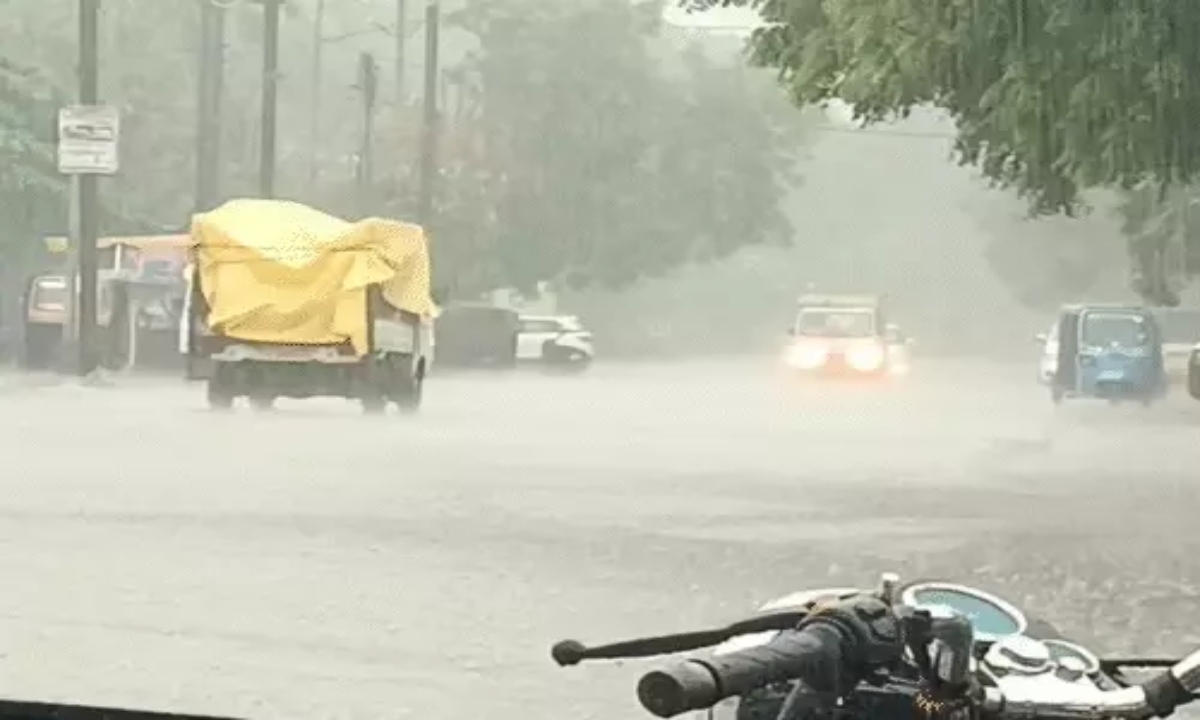 छत्तीसगढ़ में मानसून सक्रिय: रायपुर सहित 17 जिलों में भारी बारिश का अलर्ट, युवक की बिजली गिरने से मौत
