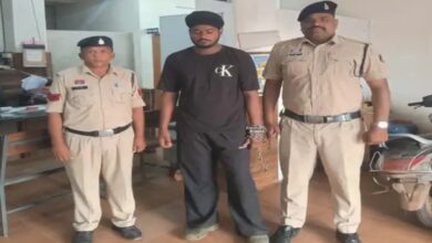 A smuggler arrested for selling heroin, was selling the drug by hiding it in an Activa
