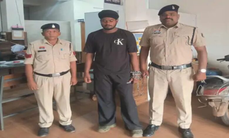 A smuggler arrested for selling heroin, was selling the drug by hiding it in an Activa