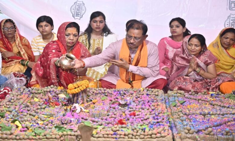 CM Sai offered prayers at Faleshwarnath Mahadev temple, wished happiness and prosperity for the people of the state