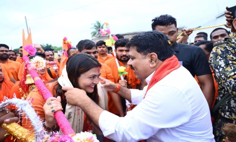 विधायक भावना बोहरा की कांवड़ यात्रा अंतिम चरण में, डोंगरिया में उपमुख्यमंत्री ने किया स्वागत