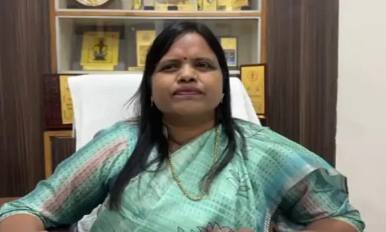 मेयर मंजूषा भगत की फर्जी फेसबुक आईडी बनाई गई, हैकर भेज रहा मैसेज; पुलिस जांच में जुटी
