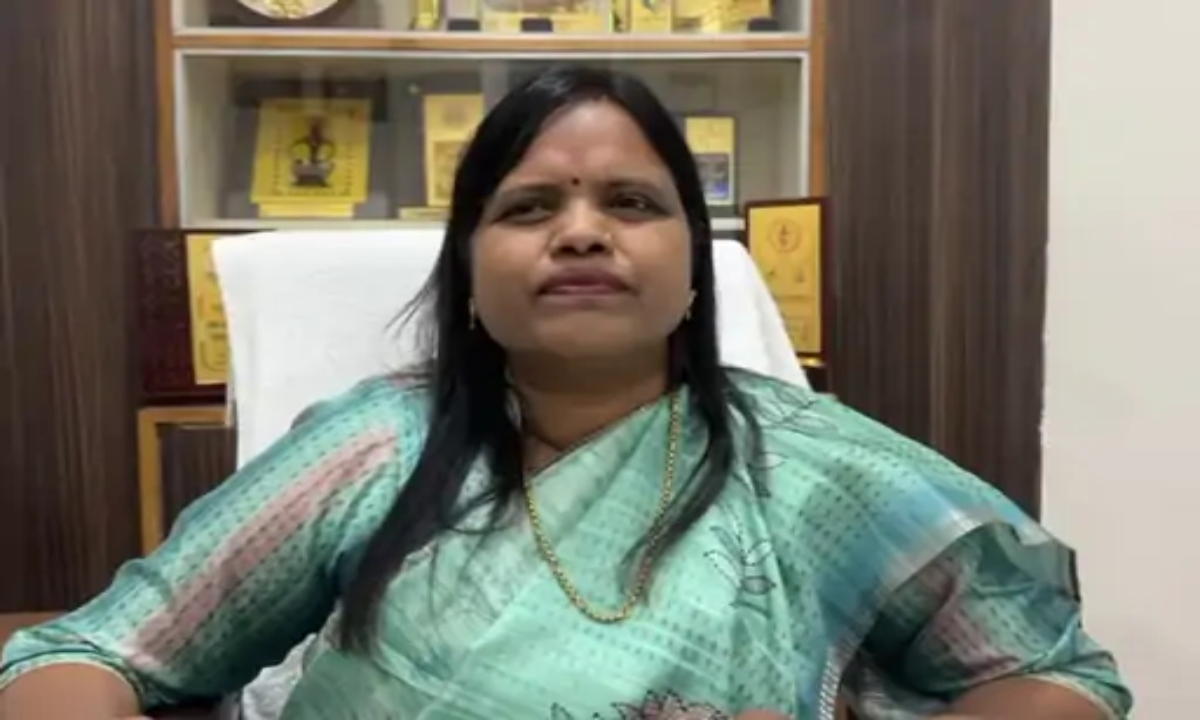 मेयर मंजूषा भगत की फर्जी फेसबुक आईडी बनाई गई, हैकर भेज रहा मैसेज; पुलिस जांच में जुटी
