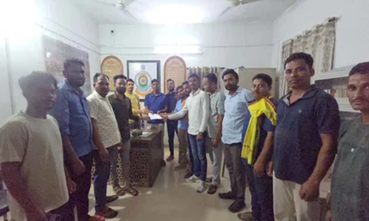फेसबुक पर कांग्रेस नेता की अभद्र टिप्पणी से भड़के भाजपाई, एफआईआर दर्ज कर कार्रवाई की मांग