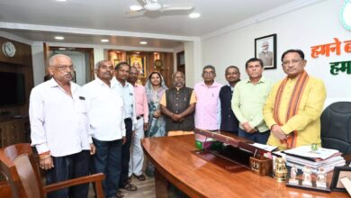 Women and Child Development Minister Laxmi Rajwade made a courtesy call on the Chief Minister