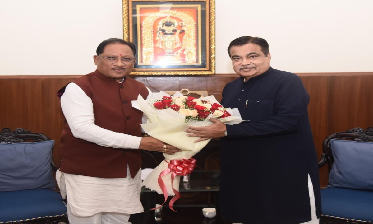 राज्य की सड़कों और विकास योजनाओं पर सीएम साय ने की नितिन गडकरी से मुलाकात, मिला केंद्र से सहयोग का भरोसा