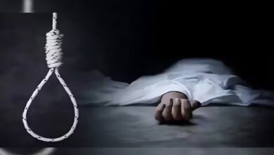 11वीं की छात्रा ने लगाई फांसी, स्कूल जाने को लेकर हुआ था विवाद