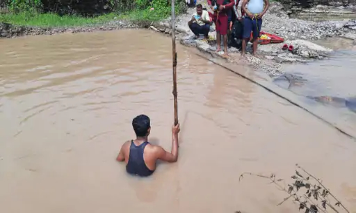 Two innocent children died due to drowning in a stone quarry pit, SDRF retrieved their bodies