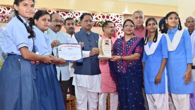 Chief Minister Vishnudev Sai honored meritorious students