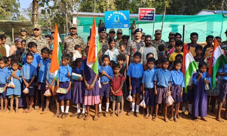 Tricolor hoisted for the first time in 29 villages of Bastar, freedom from Naxalism