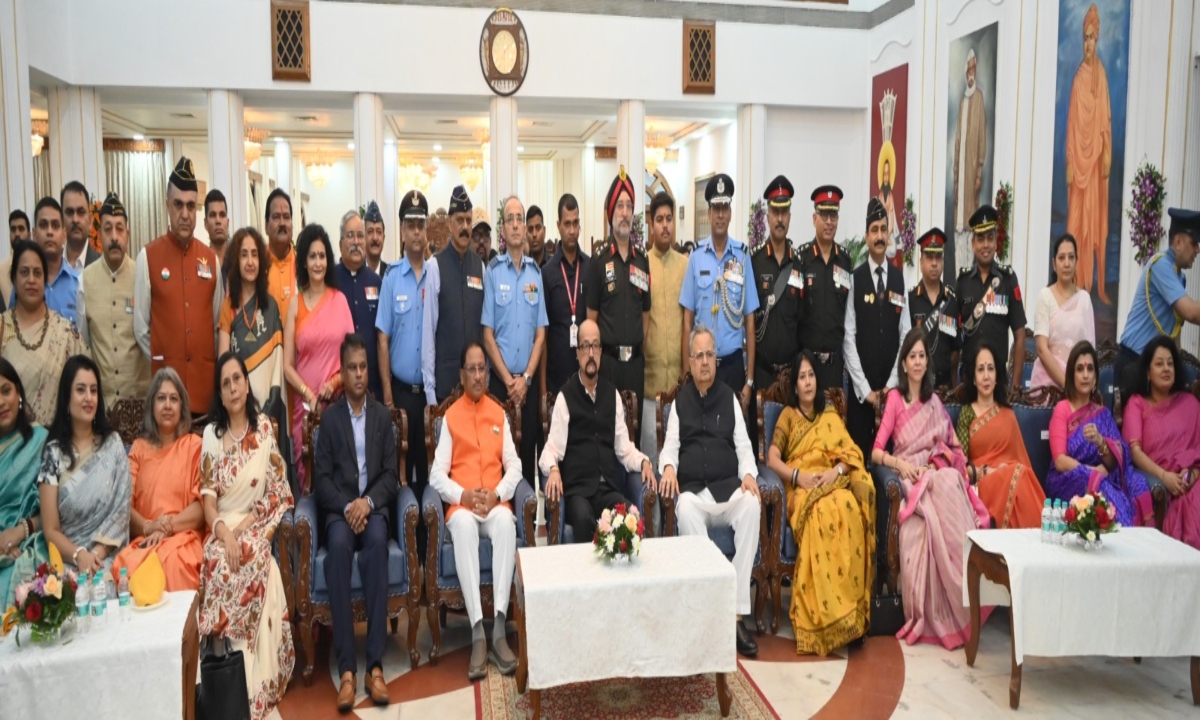 A grand welcome ceremony was held at Raj Bhavan on Independence Day