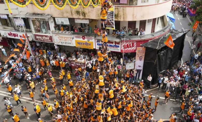 हादसों से दही हांडी उत्सव मातम में बदला, 2 की मौत 210 घायल
