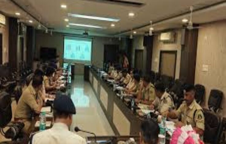 DGP की सरप्राइज मीटिंग में रेंज अफसरों को निर्देश सड़क पर उतरे, करें सख्ती