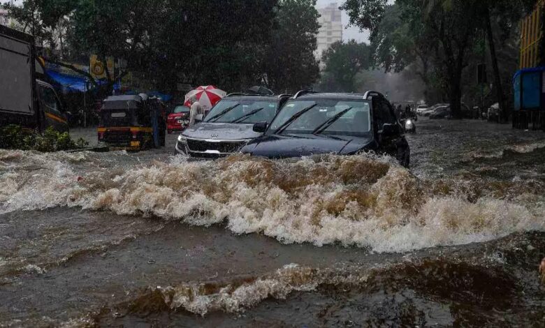 हिमाचल-उत्तराखंड में भारी बारिश का अलर्ट, यूपी-बिहार में बढ़ेगी उमस, दिल्ली में 22 से झमाझम
