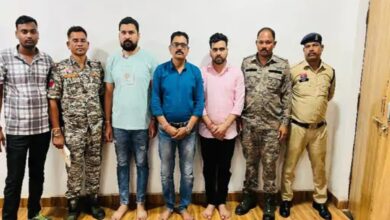 बाप-बेटों ने मिलकर 50 करोड़ की ठगी, शेयर मार्केट में 10% मुनाफे का झांसा