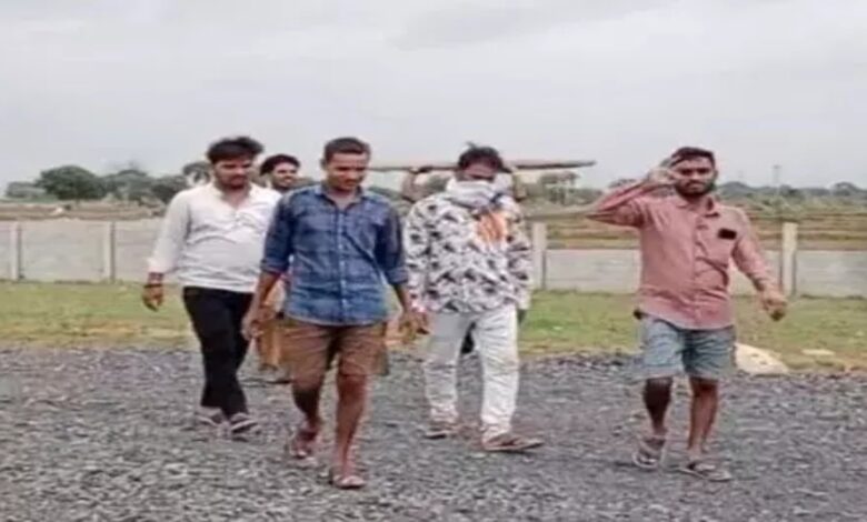 Sarpanch shows his dominance by claiming to be MLA's grandson, beats up land owner, FIR registered