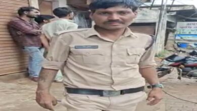 इतवारी बाजार में नशे में धुत पुलिस आरक्षक ने किया बवाल, एसपी ने किया निलंबित