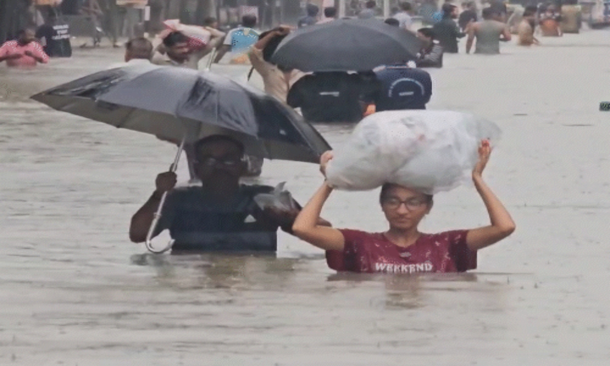 Flood-like situation in Rajasthan, schools closed in 8 districts, landslide in Arunachal