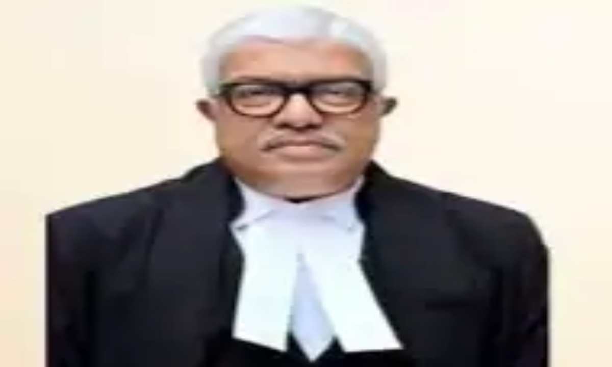 सुप्रीम कोर्ट ने 14 हाईकोर्ट जजों का किया तबादला, छत्तीसगढ़ हाईकोर्ट आएंगे जस्टिस अतुल श्रीधरन