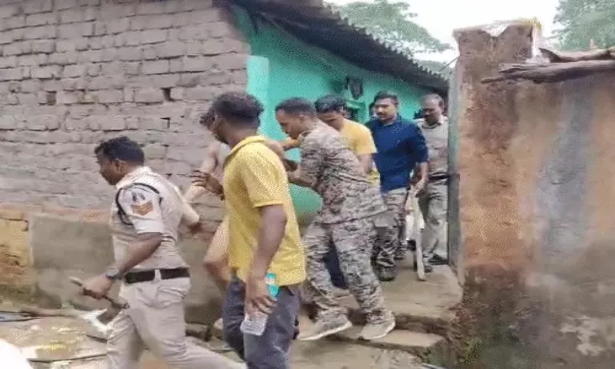 In Jashpur, son killed his mother with an axe, cut the body into several pieces