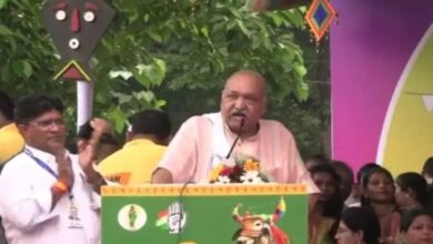 कांग्रेस नेतृत्व वाले बयान पर घमासान : चौबे ने दी सफाई, कहा- हम पूरी तरह दीपक बैज के समर्थन में