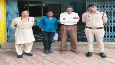 62 lakhs fraud on the pretext of selling land in Raipur, father and daughter arrested