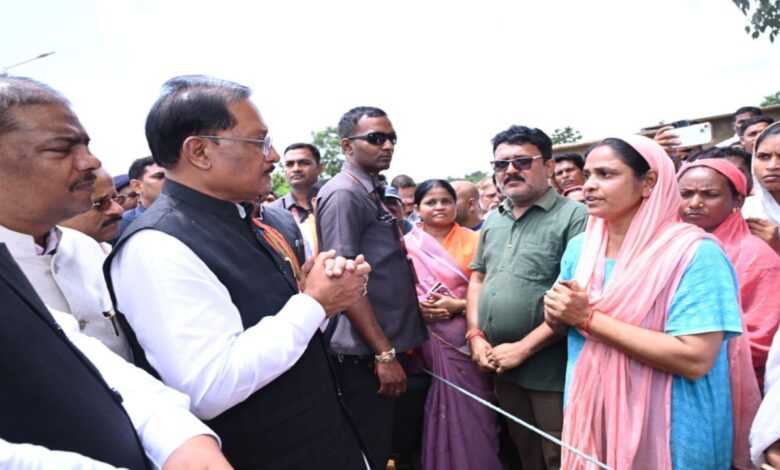 बर्तन, कपड़े, गैस सिलेंडर और चूल्हा भी उपलब्ध, मकान ढहने पर सहायता राशि भी प्रदान