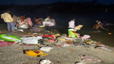 रायपुर में गणेश विसर्जन: महादेव घाट कुंड में 4900 प्रतिमाएं विसर्जित, प्रशासन की मनाही के बाद भी खारून नदी में डूबे बप्पा