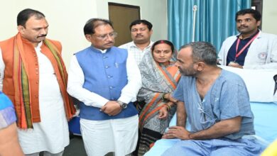 सीएम साय ने एम्स रायपुर में भर्ती विशंभर यादव का जाना कुशलक्षेम, इलाज के लिए दी आर्थिक सहायता