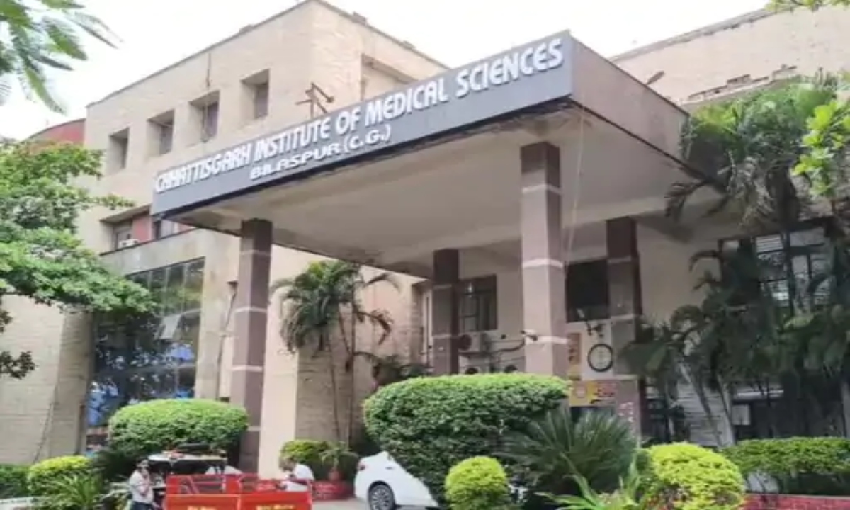 MBBS में फर्जीवाड़ा: फेक EWS सर्टिफिकेट से दाखिला, 3 छात्राओं का एडमिशन रद्द