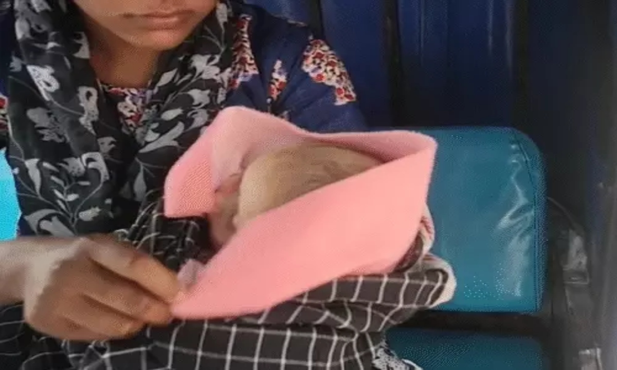 Newborn dies after vaccination, family gheraoes collectorate