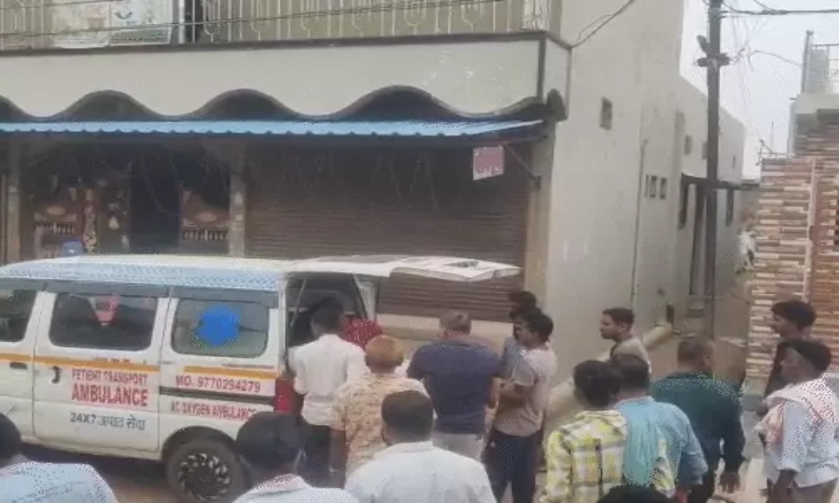 सगाई टूटने के बाद युवक ने ब्लेड से काटा गला, बाथरूम में मिली खून से लथपथ लाश