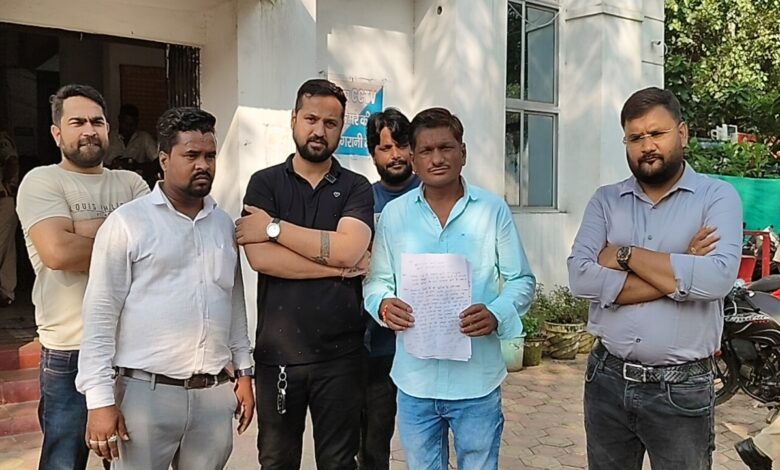 Congress leaders' insult to Ashoka Chakra during Vote Adhikar Yatra sparks controversy, BJP files complaint