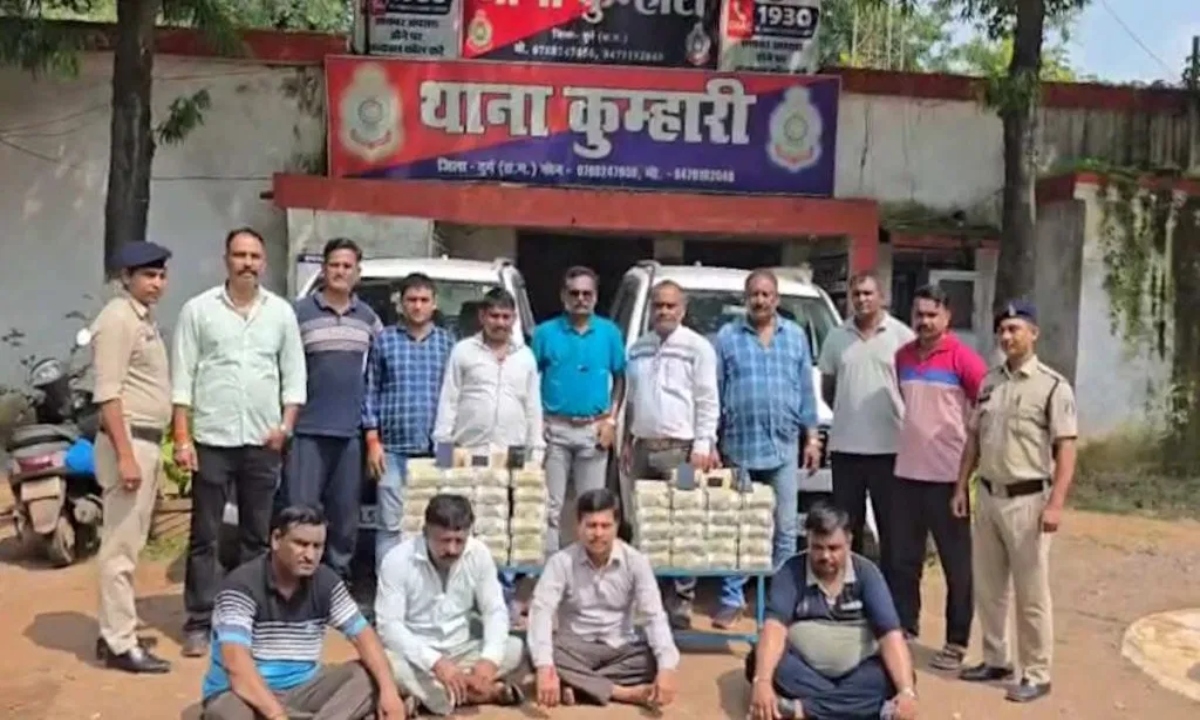 Major action by Durg Police: Rs 6.6 crore recovered from Maharashtra passing vehicle, suspected of hawala business