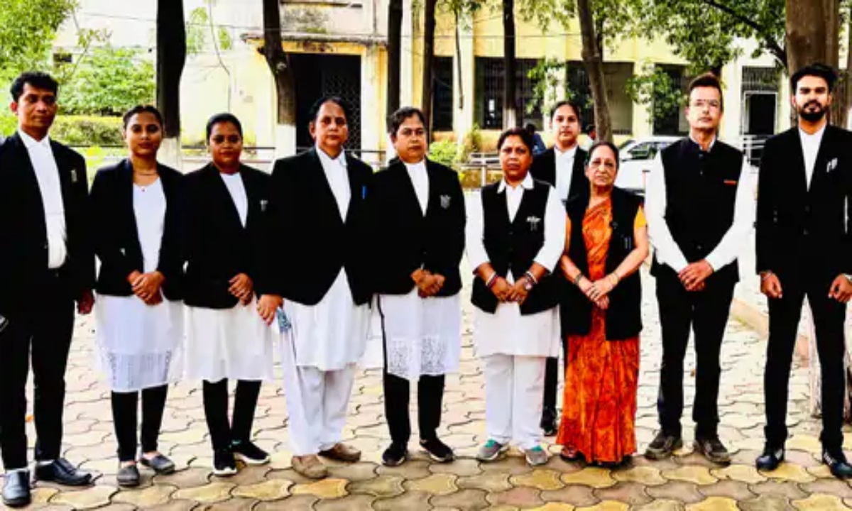 नुवाखाई के लिए महाअष्टमी की छुट्टी कैंसिल: विरोध में अधिवक्ता, बोले- देवी पूजन में बाधक सरकार
