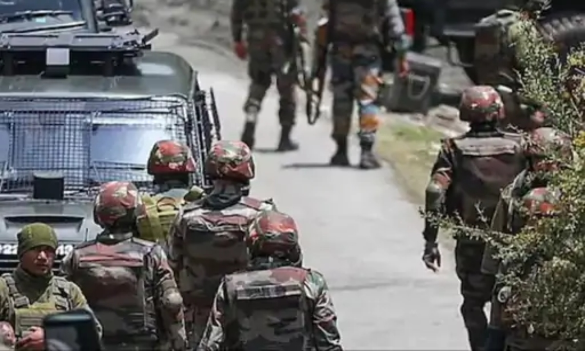Jammu and Kashmir, Poonch, Mankot Sector, Ghani, road accident, Army, injured soldier, Balnoi Nangi Takeri, discharge, hospital, relief work,