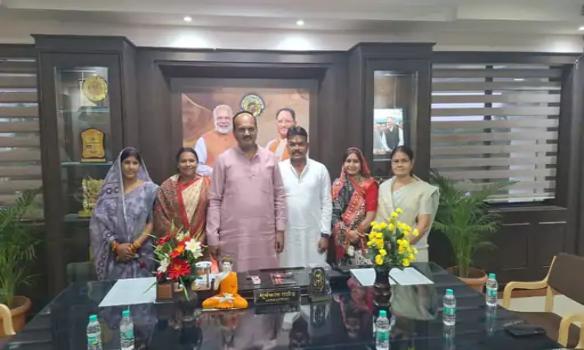 Raipur Municipal Corporation, Leader of Opposition dispute, Sandeep Sahu, Akash Tiwari, Congress councilor, organization opinion, Chairman Suryakant Rathod, Municipal Corporation elections, written opinion,