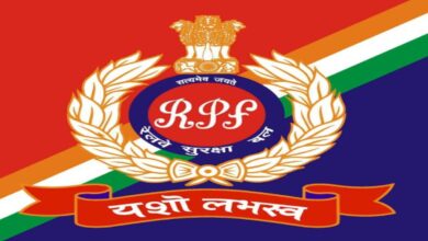 त्योहारी सीजन में ट्रेनों और स्टेशनों पर कड़ा पहरा, अवैध वेंडरों और तस्करों पर सख्त कार्रवाई