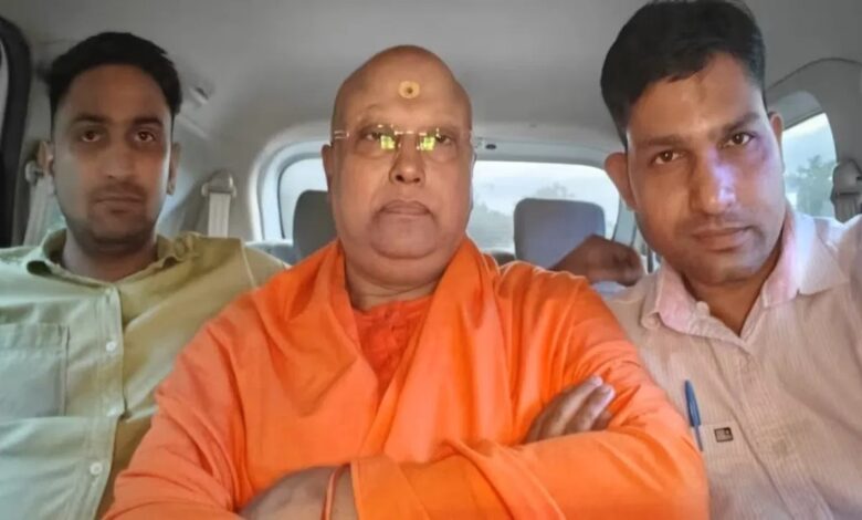 श्रीसीम यौन शोषण केस: स्वामी चैतन्यानंद आगरा से गिरफ्तार, 17 छात्राओं ने दर्ज कराई शिकायत