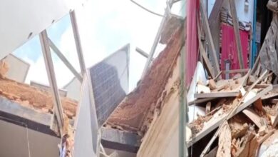 A major accident occurred at the Raipur Collectorate premises, with the roof collapsing. It was a Sunday and a major disaster was averted.