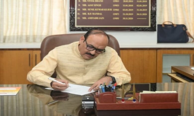 छत्तीसगढ़ के नवनियुक्त मुख्य सचिव विकासशील ने कार्यभार संभाला