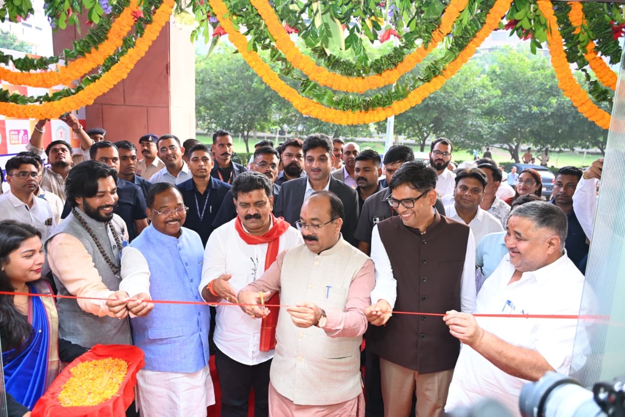The country's first smart registration office started in Chhattisgarh, inaugurated in Nava Raipur.