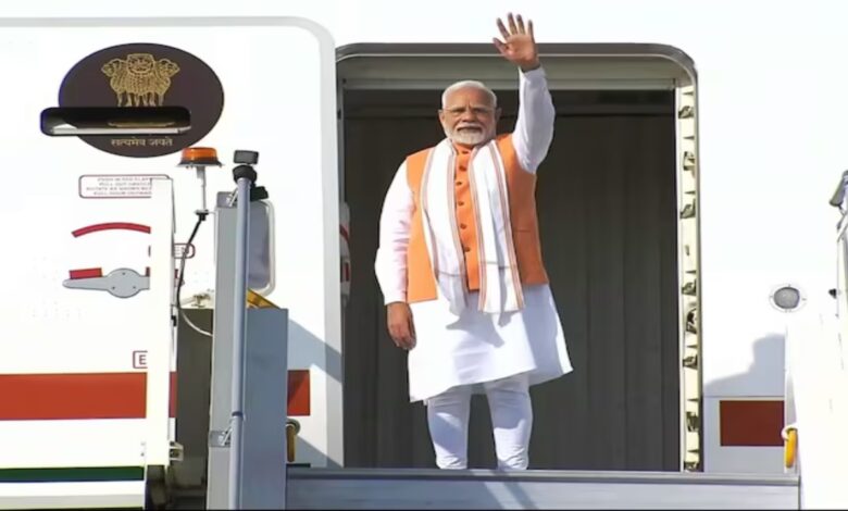 PM Modi, Bhavnagar, Road Show, Public Meeting, Foundation Stone Laying, Inauguration, Ports, Shipping, Waterways Ministry, Gujarat Maritime Board, Lothal, NMHC, National Marine Heritage Complex, Sagarmala 2.0, Mumbai International Cruise Terminal, Investment, Development Projects,