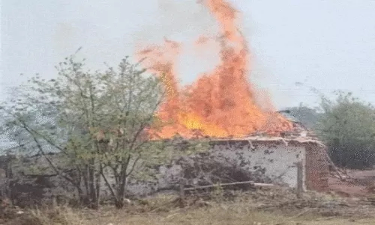 Biranpur violence, Bhuneshwar Sahu murder, CBI chargesheet, trial, Raipur Special Court, stone pelting, accused Abbas Mohammad, attack on police, 18 accused, Section 144, Bemetara, communal violence, witness statement, Ishwar Sahu, April 2023 dispute, beating near mosque, curative action, administrative inquiry,