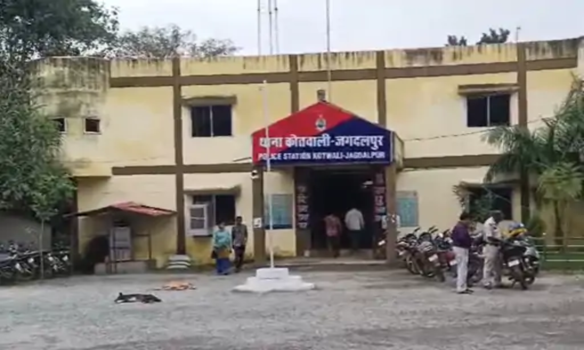 Murder of a youth in Jagdalpur: Chased and killed, accused absconding