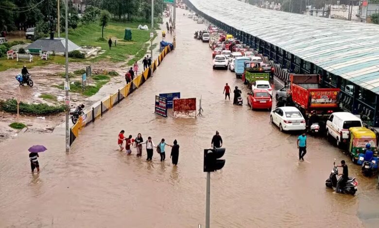 Heavy rains in Rajasthan wash away Ravana effigies, killing 1,500 people nationwide