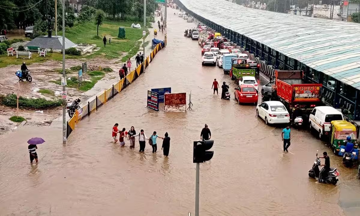 Heavy rains in Rajasthan wash away Ravana effigies, killing 1,500 people nationwide